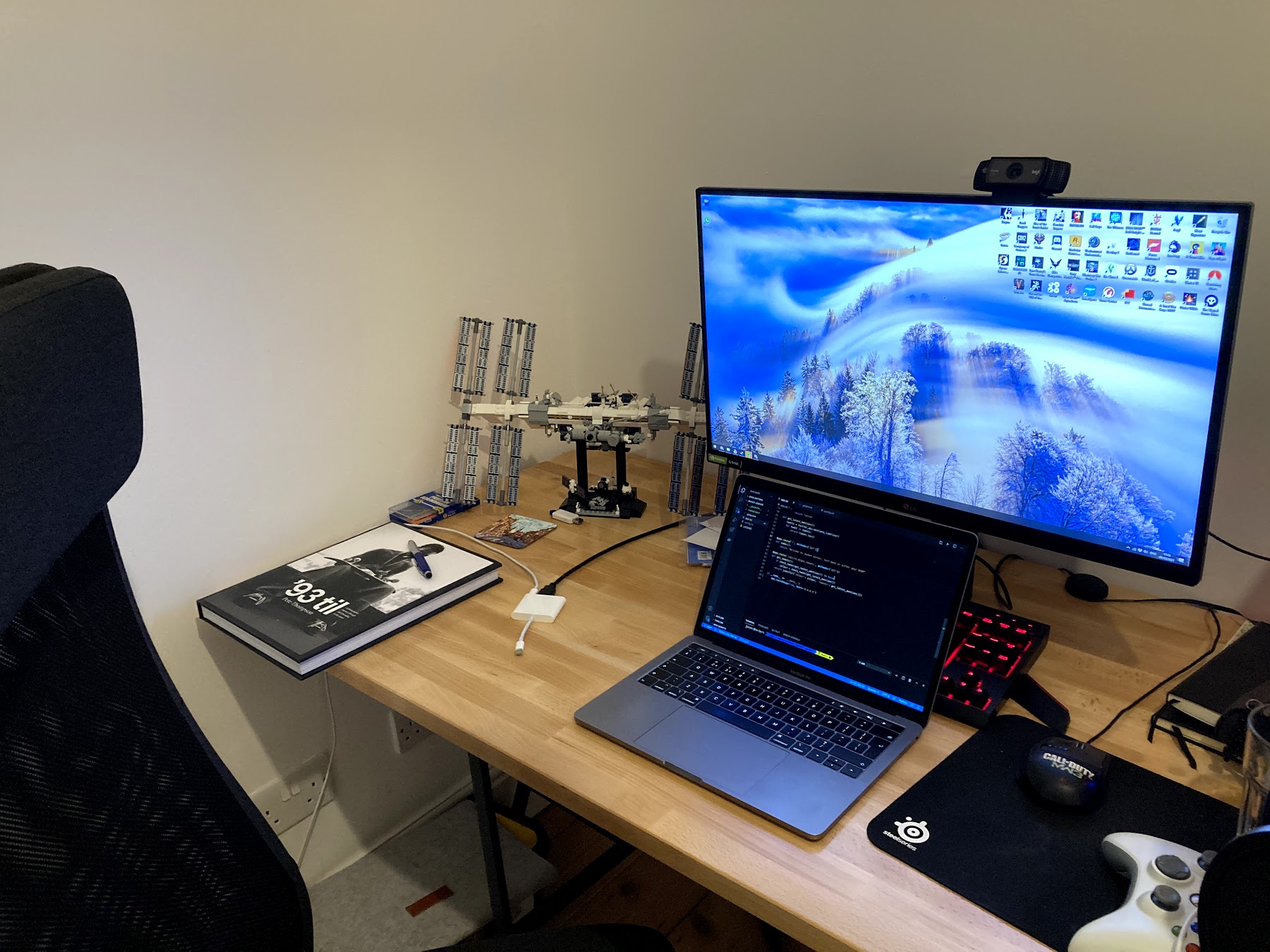 photo of desk working on the mmocoat